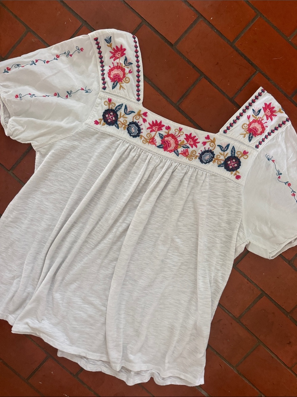 Cotton White Embroidered Floral Square-Neck Women's Top M-L